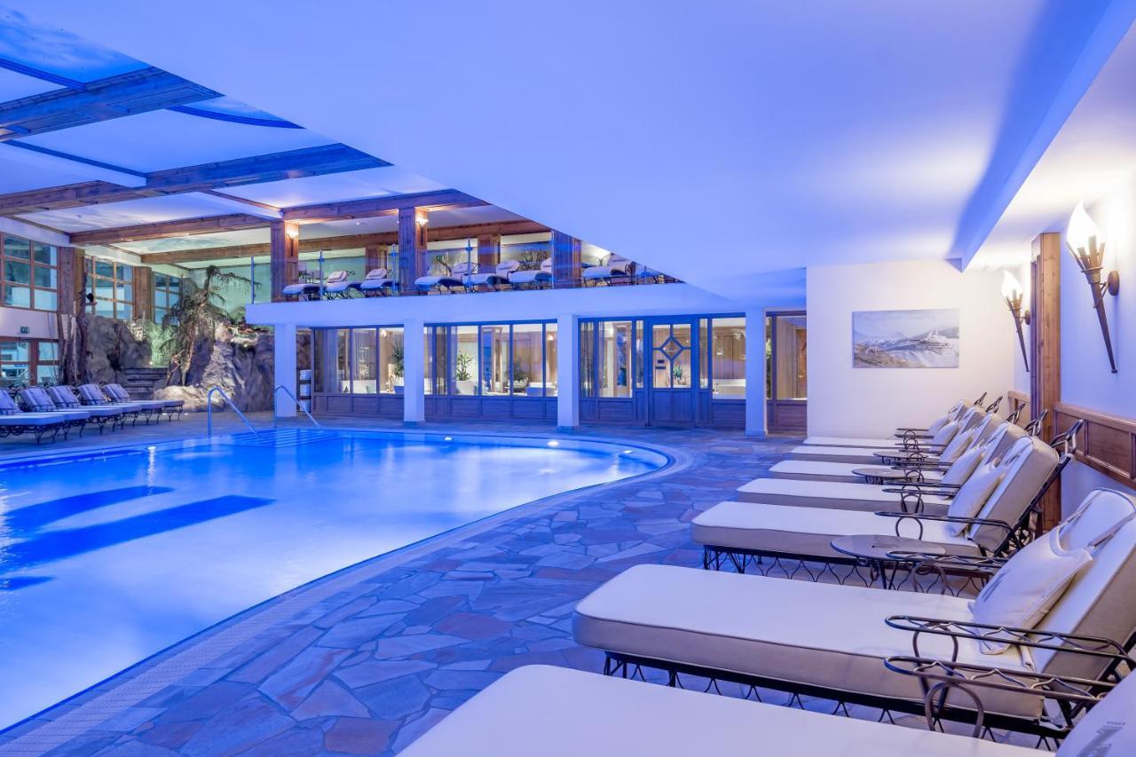 Alpen-Wellness Resort Hochfirst 오베르구르글 외부 사진