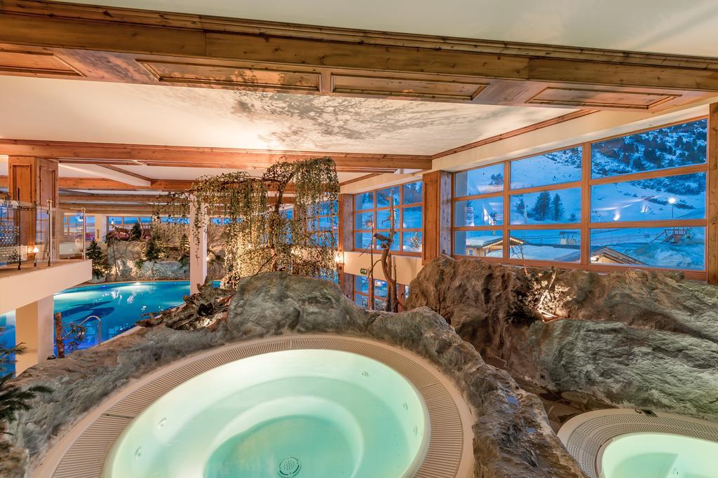 Alpen-Wellness Resort Hochfirst 오베르구르글 외부 사진